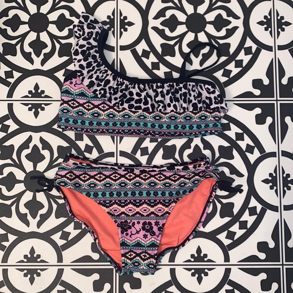 Xhilaration Other - Girls Swimsuit Set